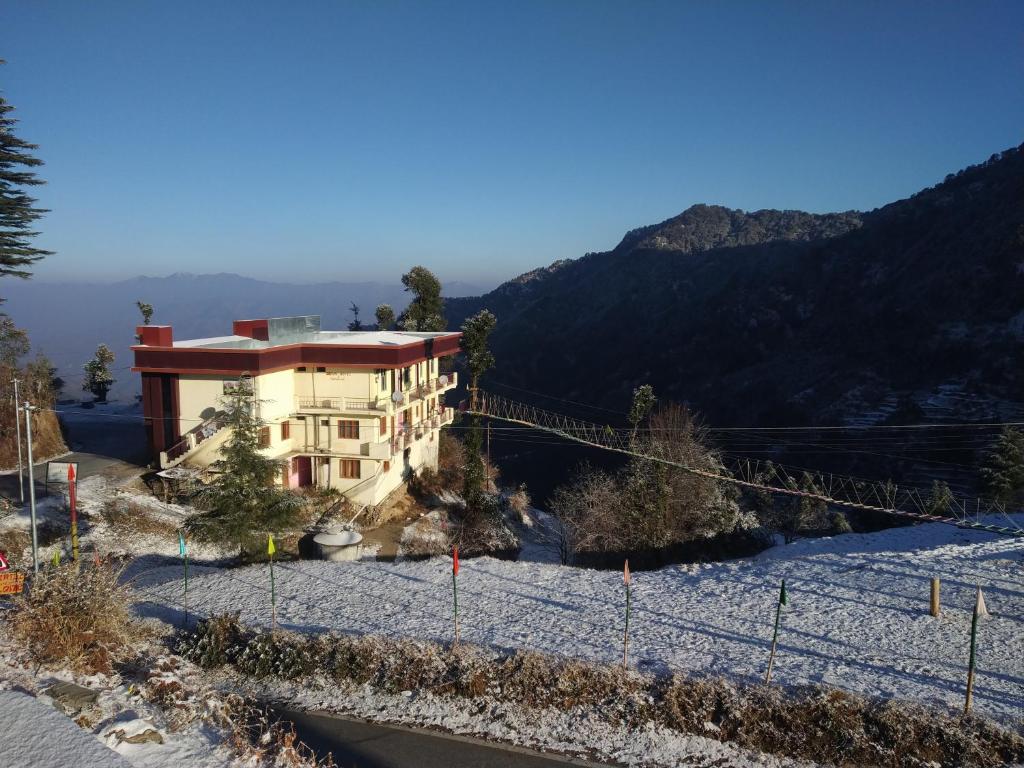 GAURAV GUEST HOUSE AND RESTAURANT